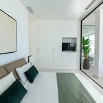 Crystal I Luxury By Hermosa *