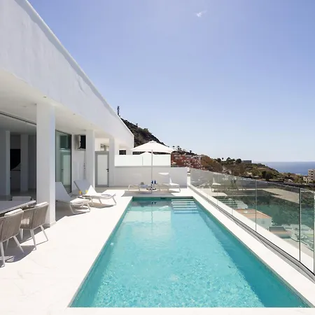 Crystal I Luxury By Enjoyahome Appartement