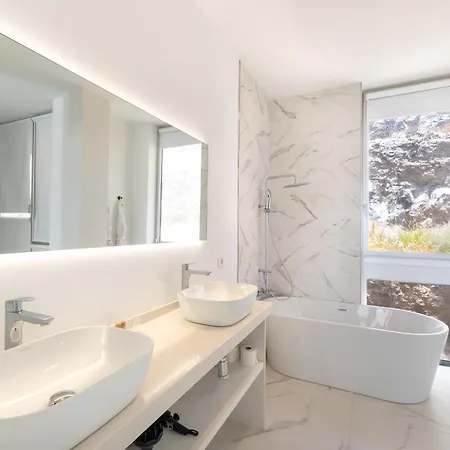 Crystal I Luxury By Hermosa * Acantilado de los Gigantes