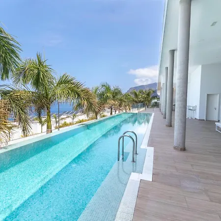 Crystal I Luxury By Hermosa *