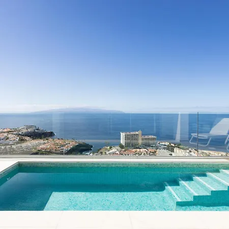 Crystal I Luxury By Hermosa *