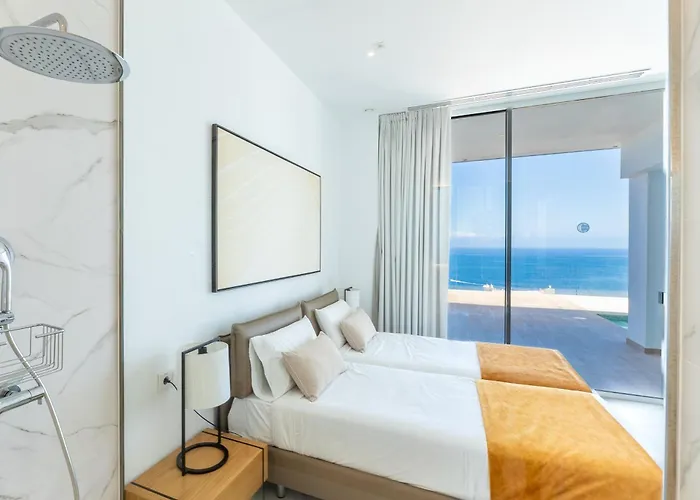 Crystal I Luxury By Hermosa