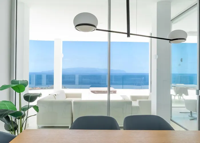 Crystal I Luxury By Hermosa