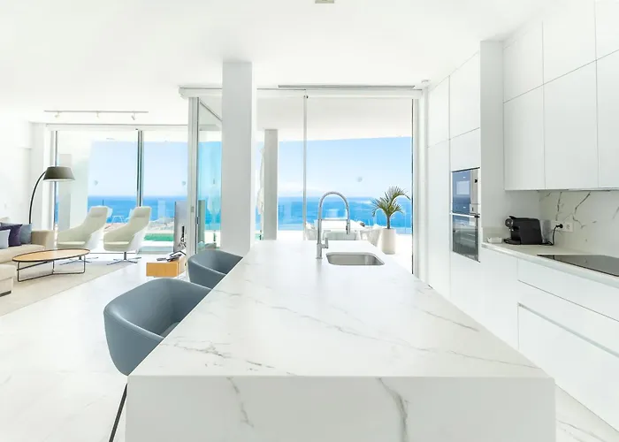 Crystal I Luxury By Hermosa *