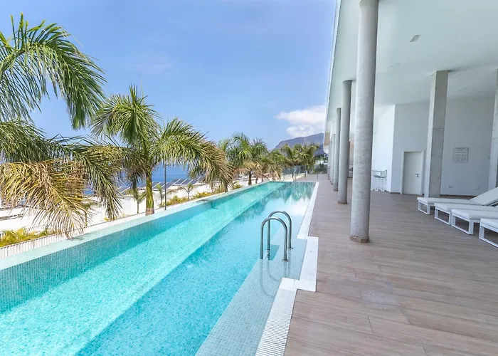 Crystal I Luxury By Hermosa *