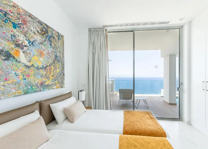 Crystal I Luxury By Hermosa